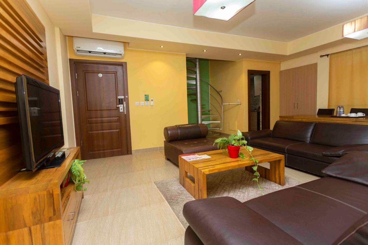 Roots Hotel Apartment Accra Exterior photo