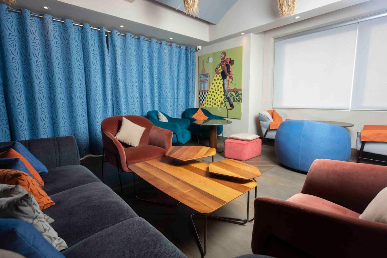 Roots Hotel Apartment Accra Exterior photo