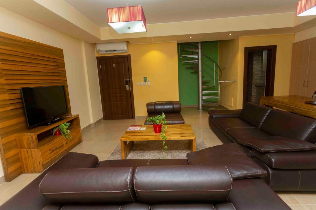 Roots Hotel Apartment Accra Exterior photo