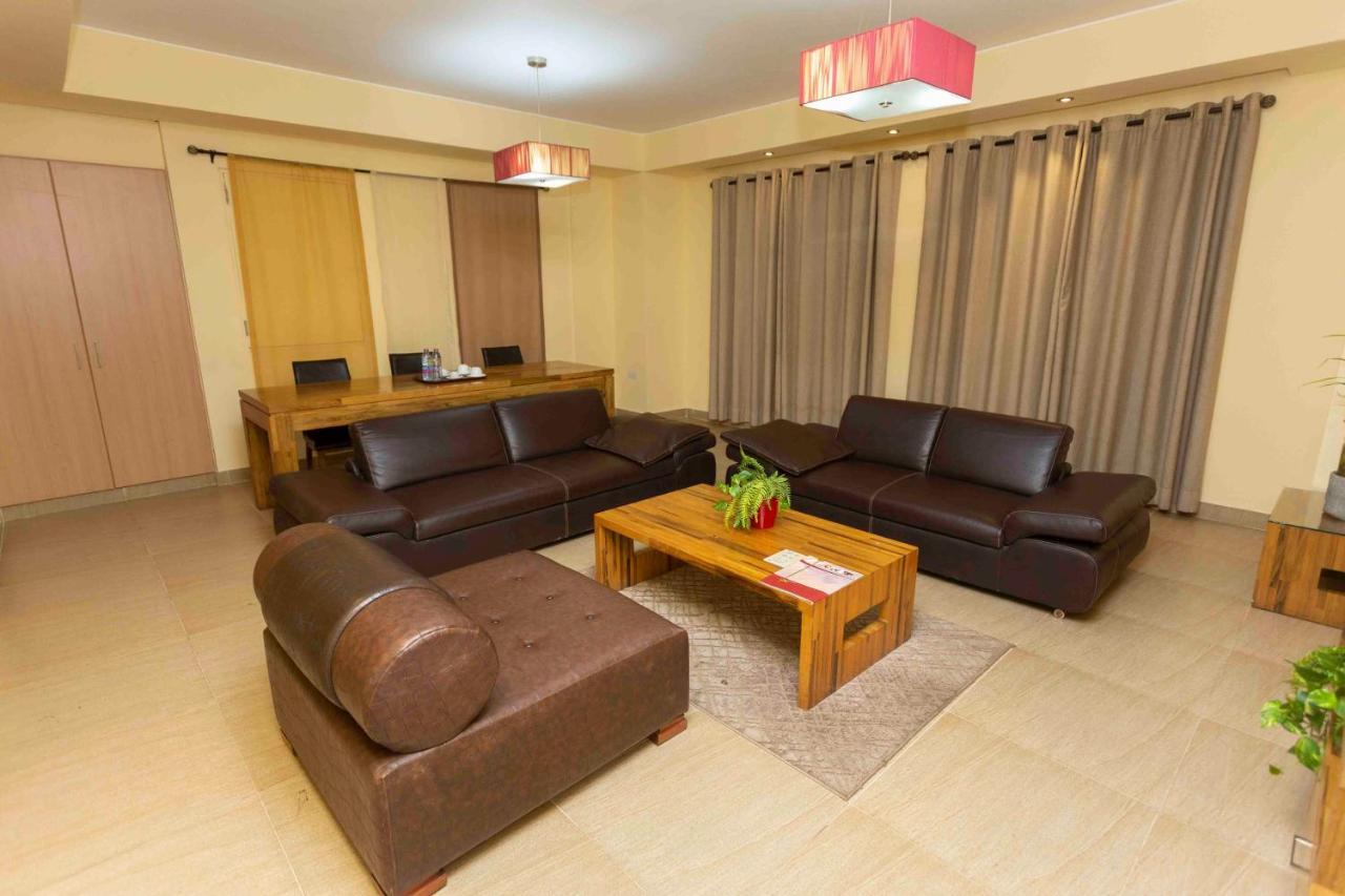 Roots Hotel Apartment Accra Exterior photo