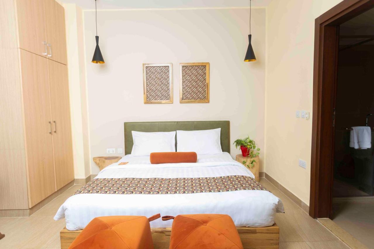 Roots Hotel Apartment Accra Exterior photo