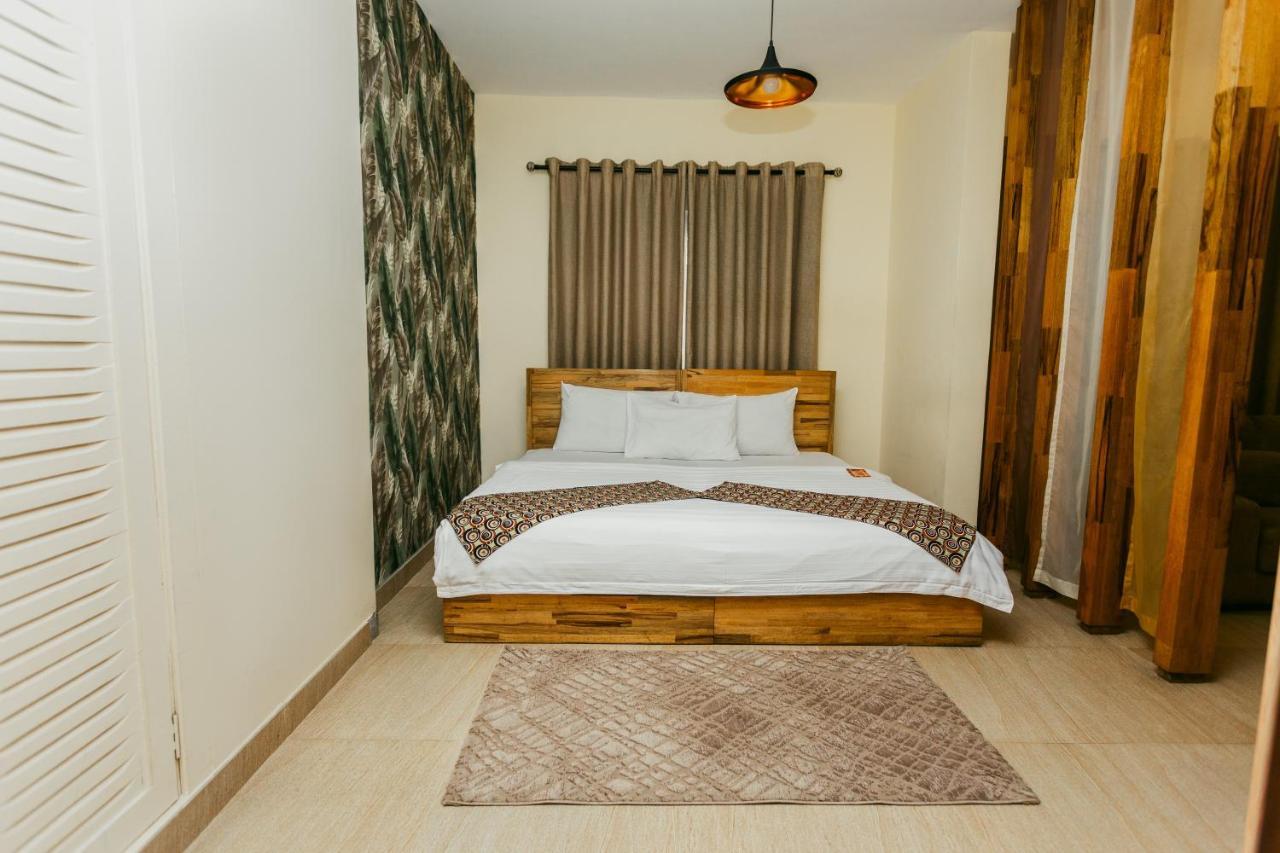 Roots Hotel Apartment Accra Exterior photo
