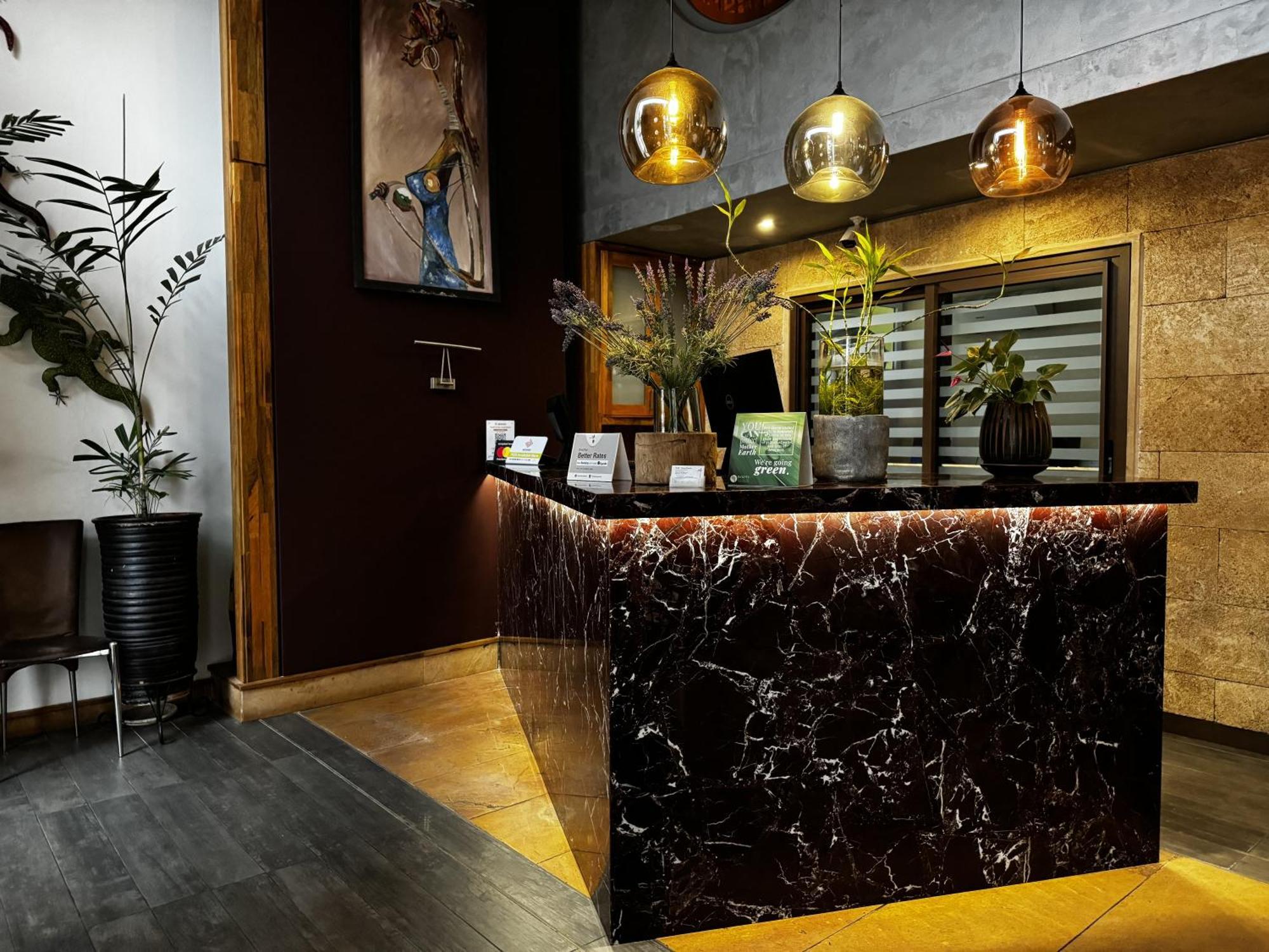 Roots Hotel Apartment Accra Exterior photo