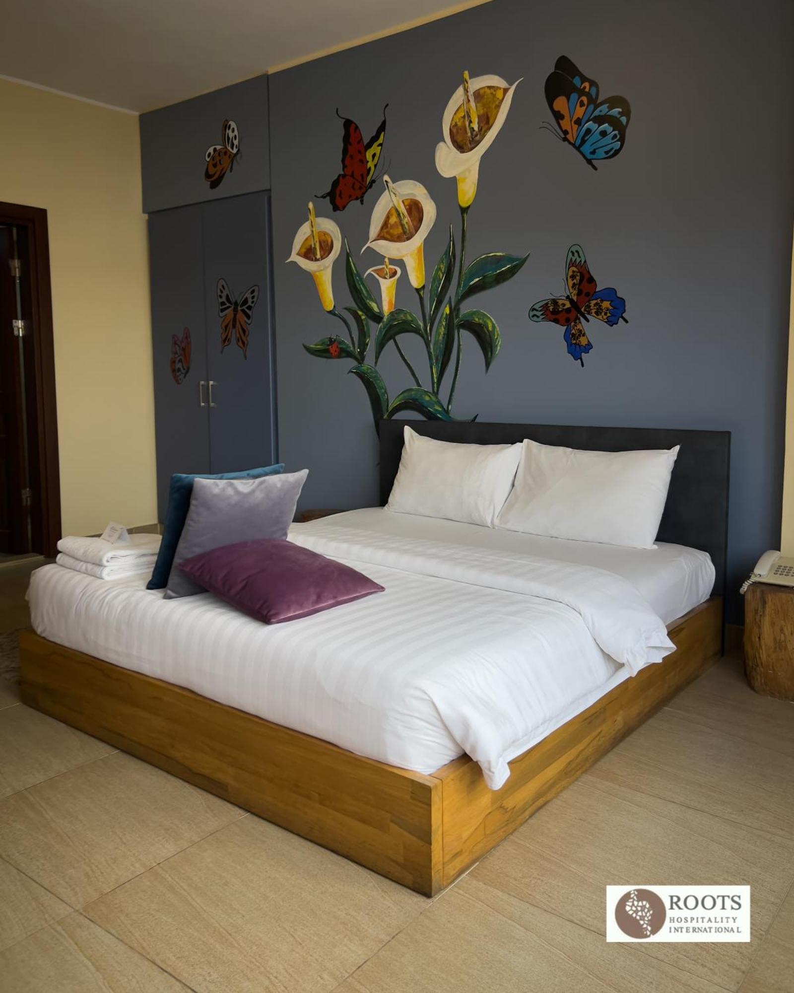 Roots Hotel Apartment Accra Exterior photo