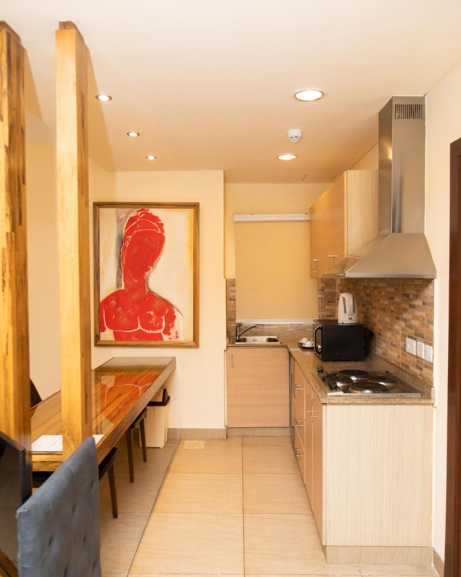Roots Hotel Apartment Accra Exterior photo